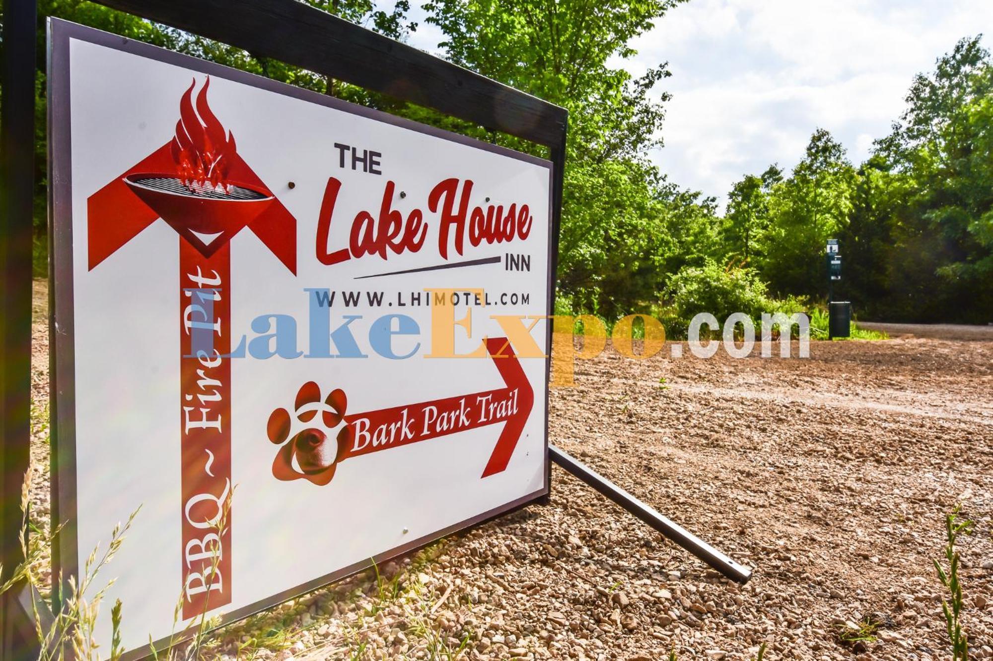 The Lake House Inn Laurie ภายนอก รูปภาพ